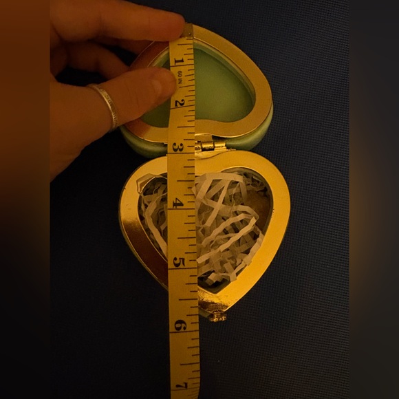 Heart Shaped Trinket Box - Picture 7 of 8